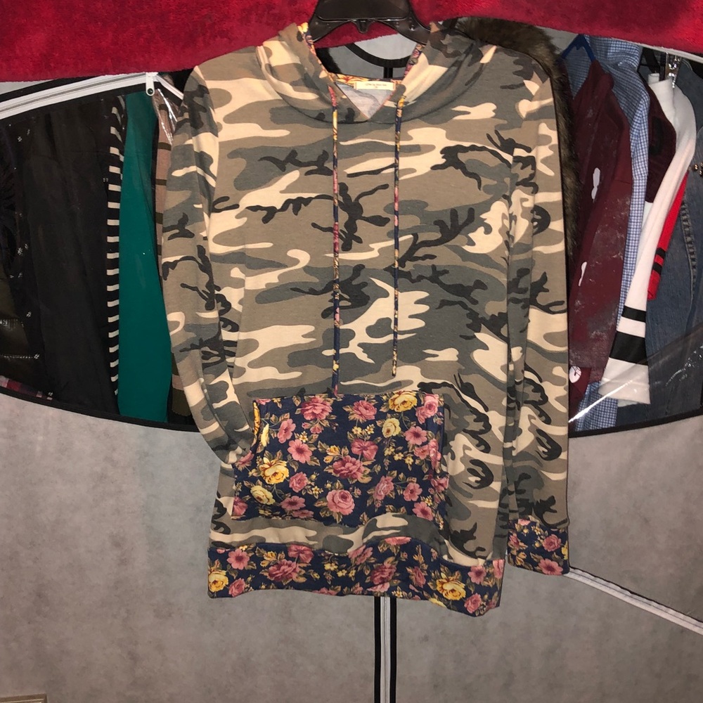 Floral & camo long hoodie 😍
